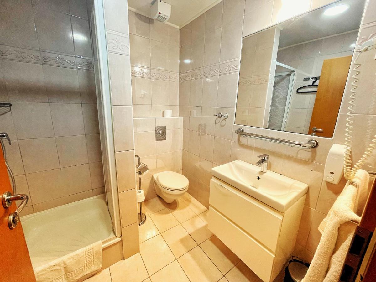 Alkotmany Vendeghaz Sarvar Exterior foto